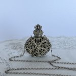 チェコ　装飾付き香水瓶　290　オニキスガラス×シルバーの花