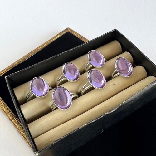 チェコ製 アレキサンドライトガラスの指輪 - チェコ雑貨とチェコ