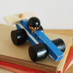ヴィンテージのDetoa社のおもちゃ　レーシングカー