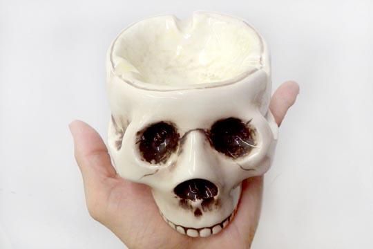 スカル 灰皿 置物 ドクロ スカル 灰皿 喫煙具 アシュトレイ タバコ 卓上