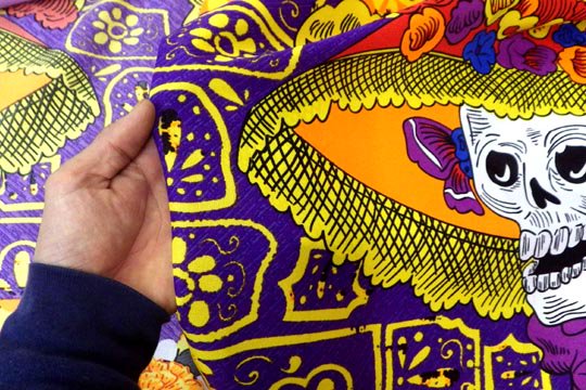 メキシコ 死者の日 カトリーナ デザイン 布 ファブリック カラベラ シュガースカル 生地 （3メートル サイズ） 通販ページ