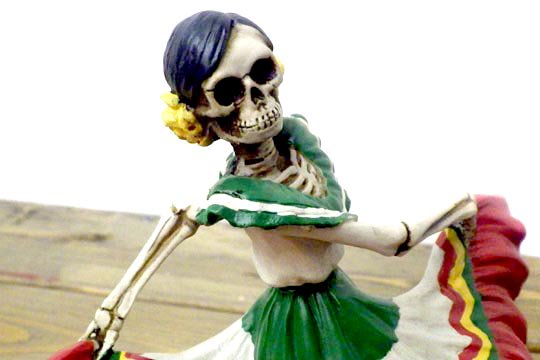 メキシコ スカル カラベラ ダンシング セニョリータ 民族衣装 骸骨 インテリア オブジェ 通販ページ