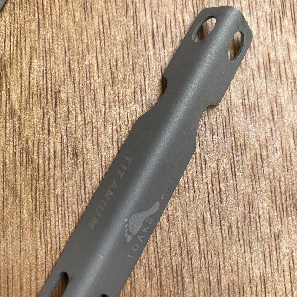 Toaks トークス Titanium V Shaped Peg チタニウム Vシェイプペグ 6本セット テントアクセサリー Toaks トークス Titanium V Shaped Peg チタニウム Vシェイプペグ 6本セット テントアクセサリー