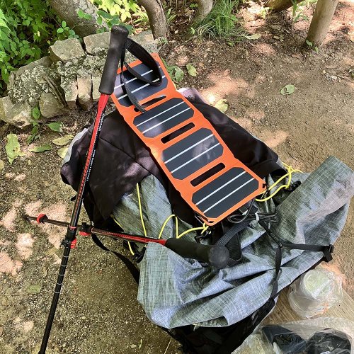 Flex Solar ポケットパワーセット 超軽量ソーラーパネル スマホ カメラの充電可能 キャンプ フェス 登山 flexsolar-01