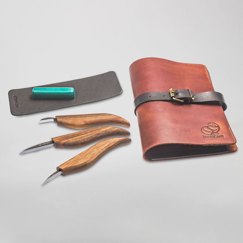 ビーバークラフト 限定版スターターチップ ホイットルナイフセット Beaver Craft Starter Chip and Whittle  Knife Set (C6X+C15X+C16X + honing accessories) in Genuine Leather Roll