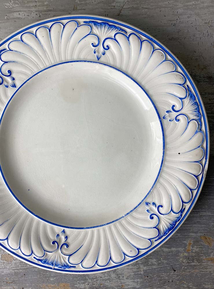 フランスアンティーク クレイユモントロー レリーフ皿 - 食器