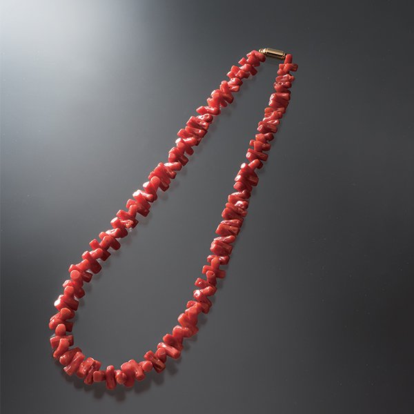 三連天然赤珊瑚のネックレス41.8g - ネックレス