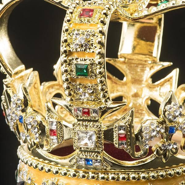 Votive Crown and Rock Crystal Madonna. Crown of Byzantine