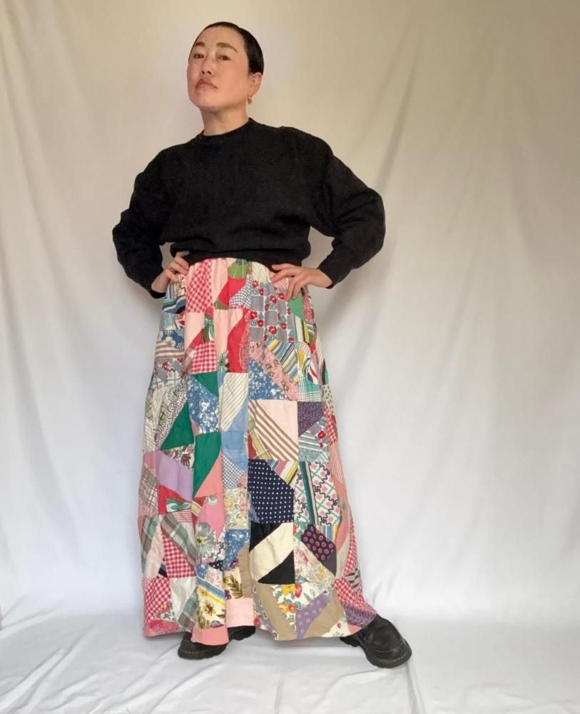 <img class='new_mark_img1' src='https://img.shop-pro.jp/img/new/icons61.gif' style='border:none;display:inline;margin:0px;padding:0px;width:auto;' />Moderate original antique quilt skirt NO2