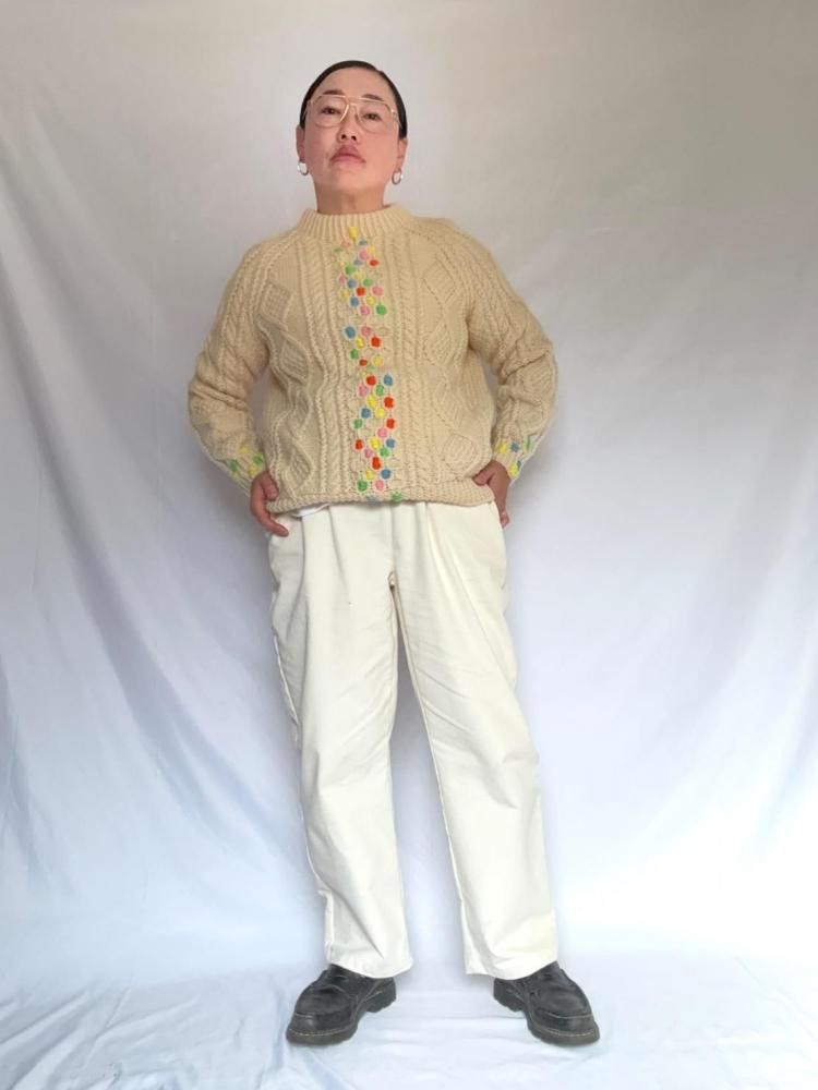 <img class='new_mark_img1' src='https://img.shop-pro.jp/img/new/icons61.gif' style='border:none;display:inline;margin:0px;padding:0px;width:auto;' />Moderate original hand stitched reworked  sweater