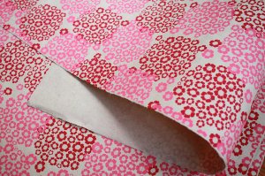 ネパール手漉き紙ピンクのフラワー柄/包装紙/ラッピングペーパー の商品画像