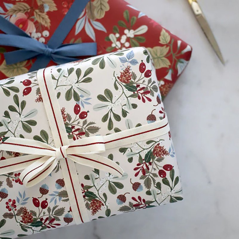クラシッククリスマスレッド ホワイト ダブルサイド包装紙 ラッピングペーパー おしゃれな海外包装紙 かわいいラッピングペーパー の専門店 レガーロパピロ
