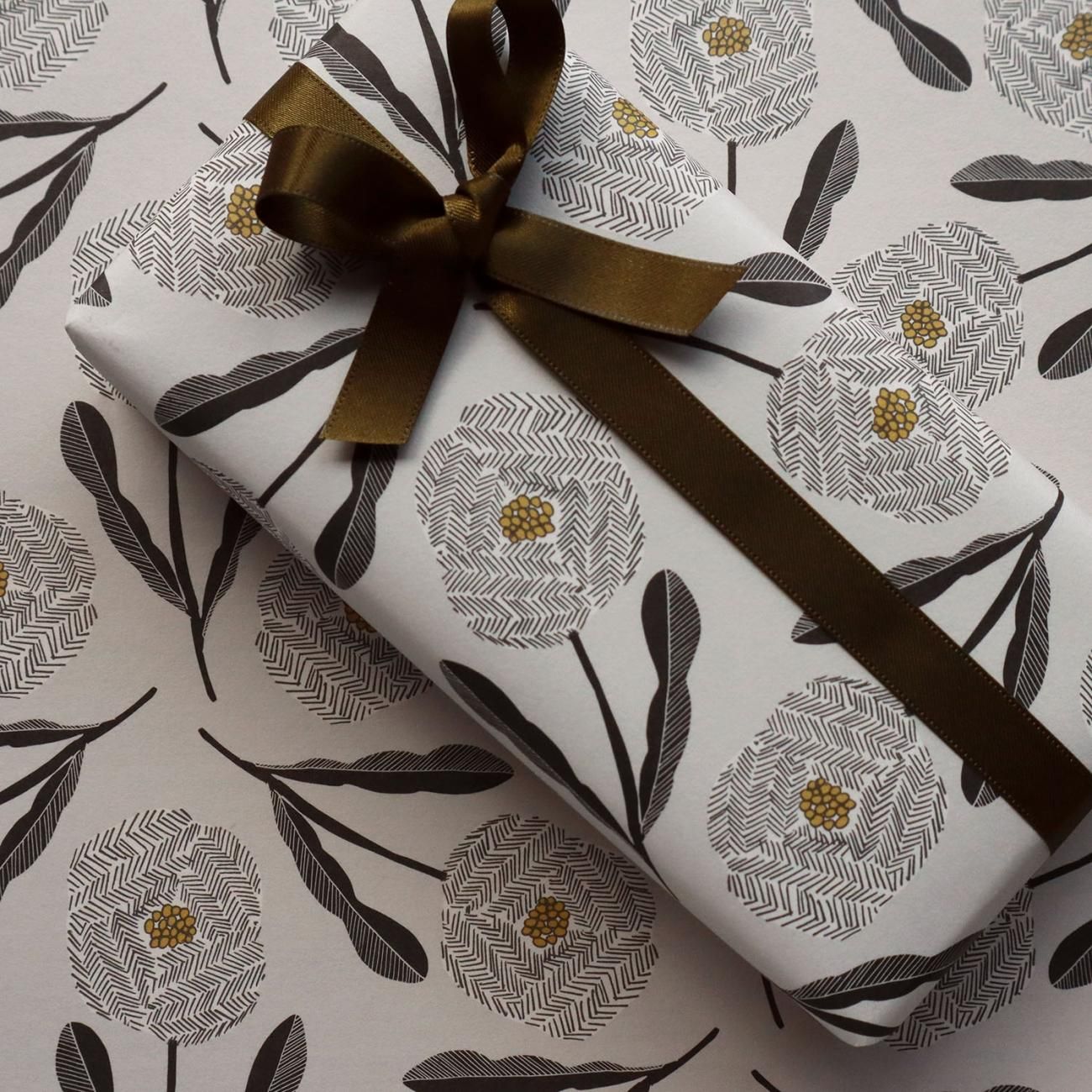 BLOOM柄 ラッピングペーパー/包装紙 5枚 - おしゃれな海外包装紙