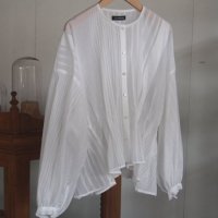 Tuck blouse nagi WH [ size : Free ]