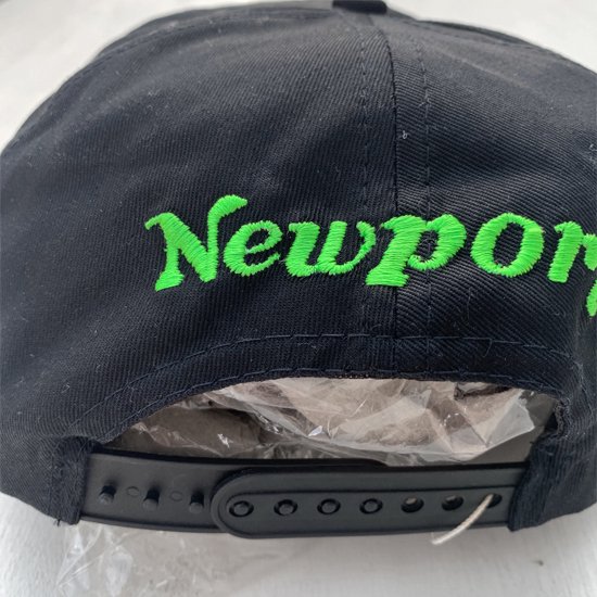 【VINTAGE】 80S NEWPORT SNAPBACK HAT 