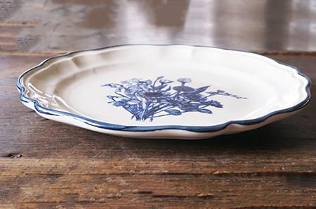 ⚫︎フランスアンティーク⚫︎Longwy窯 可憐な美しいエンボス 花ブーケ皿 ＊2枚 Longwy – RedQueenCastle