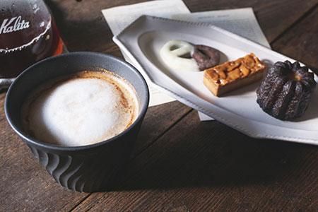 ワ18 チャコール しのぎカップ - 益子焼の小さな窯元