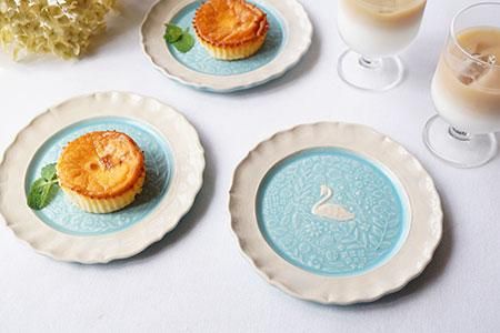 ワ24 白鳥と草花の稜花小皿 - 益子焼の小さな窯元「よしざわ窯