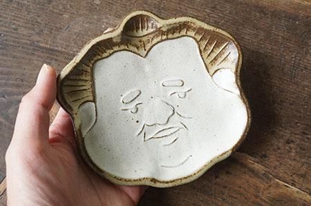 ロ25 oldwhite お相撲さん小皿 横綱 - 益子焼の小さな窯元「よしざわ