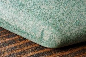 マ25 銅緑釉 線刻八角洋皿 - 益子焼の小さな窯元「よしざわ窯 マ25 銅緑釉 線刻八角洋皿 - 益子焼の小さな窯元「よしざわ窯