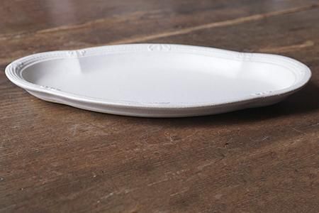 白地に黒点模様の皿 白地に黒点模様の皿 白地に黒点模様の皿