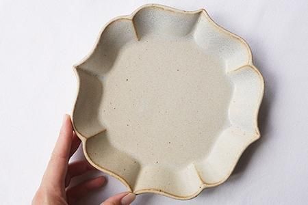 ワ3 フロストグリーン（枯色） 稜花深皿 - 益子焼の小さな窯元