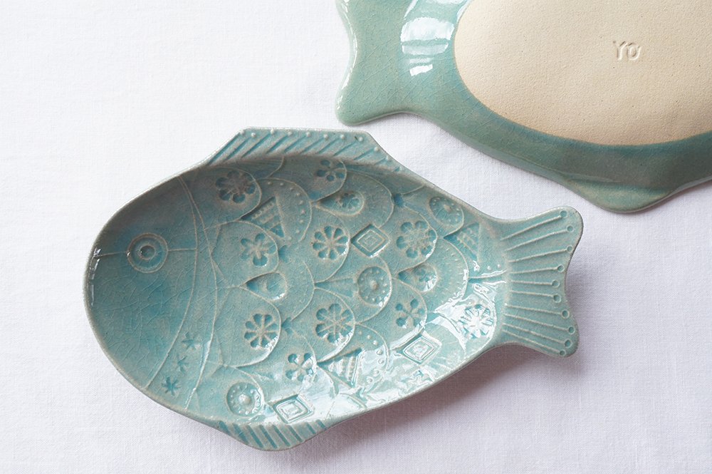 ク１３ 四月の魚 - F（貫入/釉ヒビあり） - 益子焼の小さな窯元 