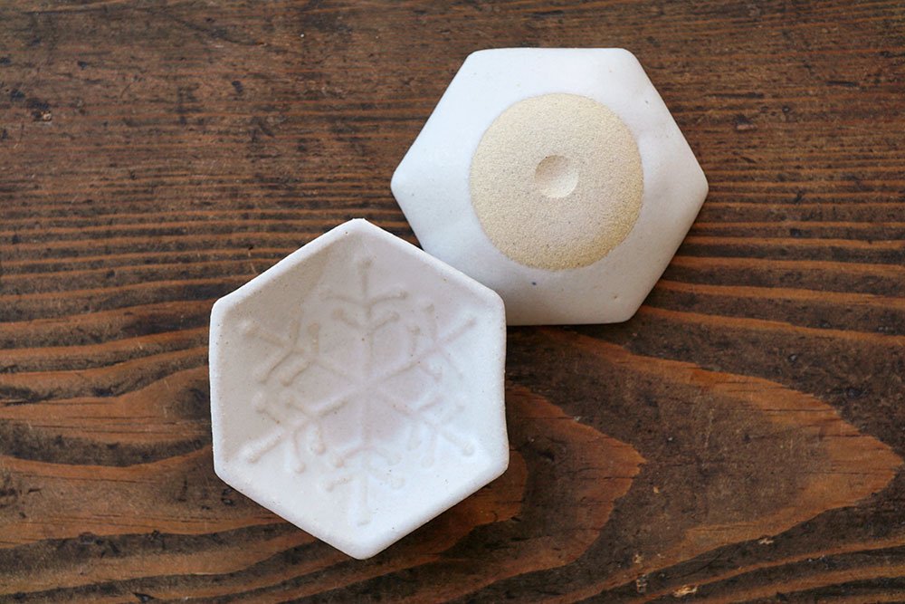 ヨ３２ 雪の結晶豆鉢 ２種セット - 益子焼の小さな窯元「よしざわ窯」- 生活陶器「onthetable」