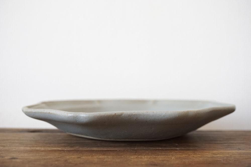 テ6 グレー 西洋八角皿 中 - 益子焼の小さな窯元「よしざわ窯