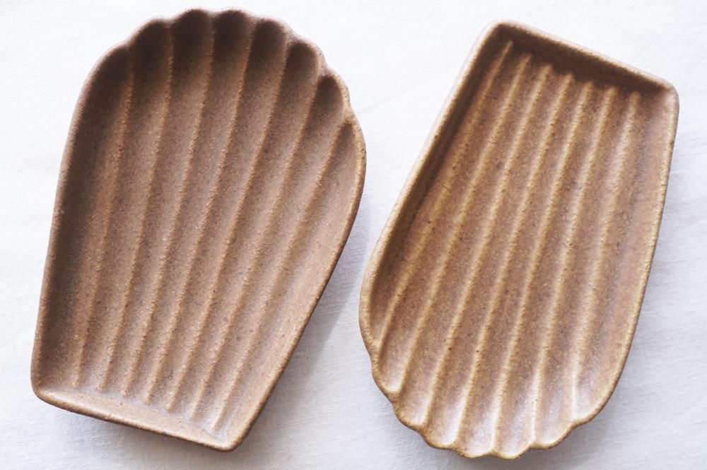 ム7 ココア マドレーヌ皿 - 益子焼の小さな窯元「よしざわ窯