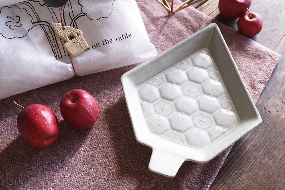 りんごの木 For Gift 益子焼の小さな窯元 よしざわ窯 生活陶器 Onthetable りんごの木 For Gift 益子焼の小さな窯元 よしざわ窯 生活陶器 Onthetable