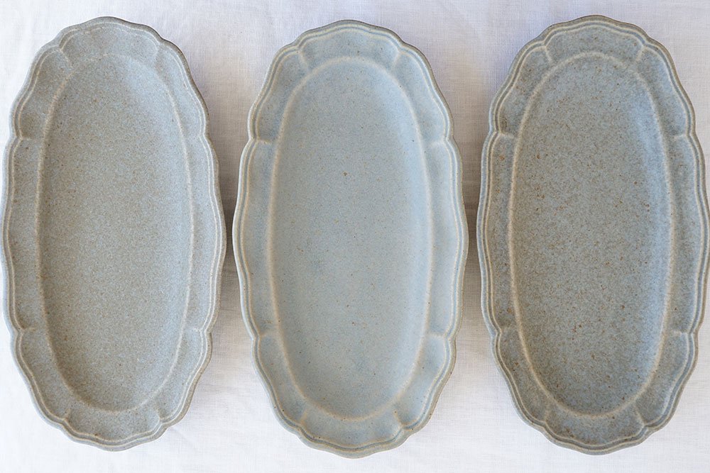 メ６ グレージュ 西洋長楕円皿 - 益子焼の小さな窯元「よしざわ窯」- 生活陶器「onthetable」