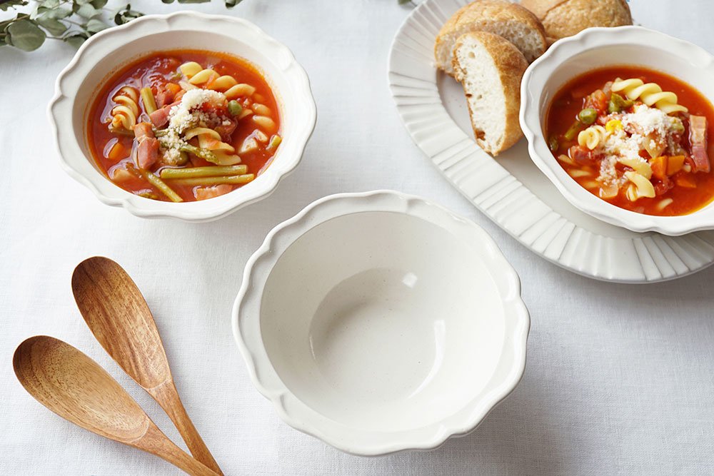 メ１５ 白い西洋スープ鉢 - 益子焼の小さな窯元「よしざわ窯」- 生活 