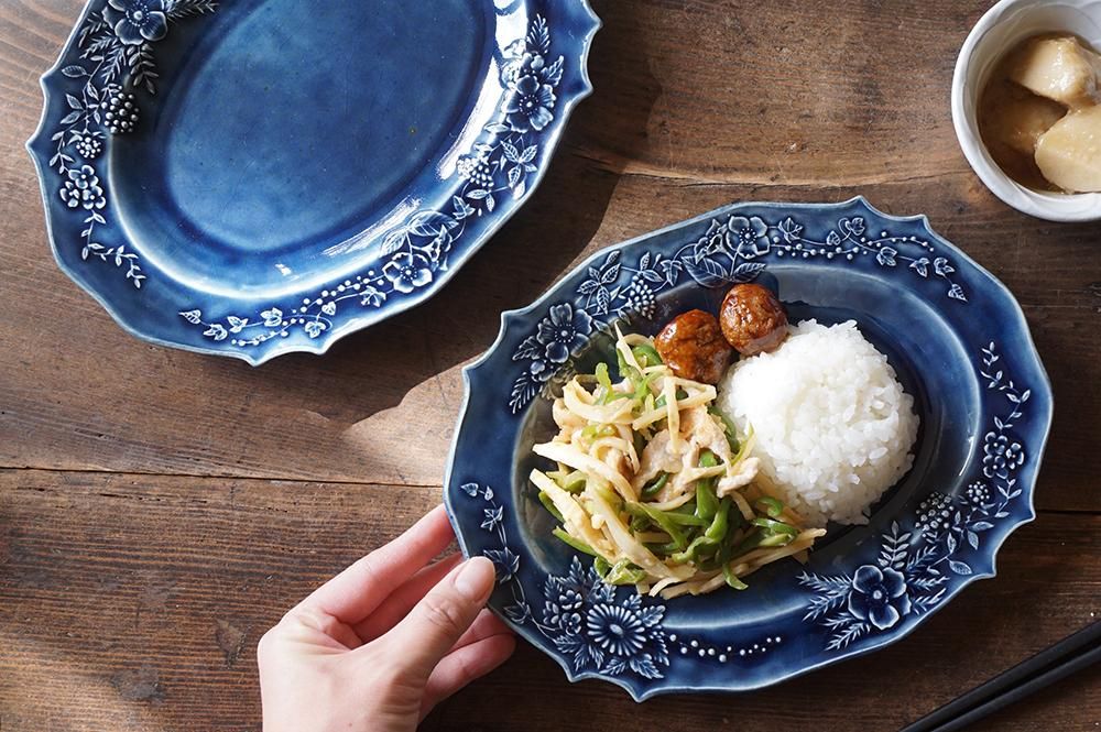 北村賀善陶印いり14.5高さ4.5位の花弁様の小皿二枚美しい色柄です 北村賀善陶印いり14.5高さ4.5位の花弁様の小皿二枚