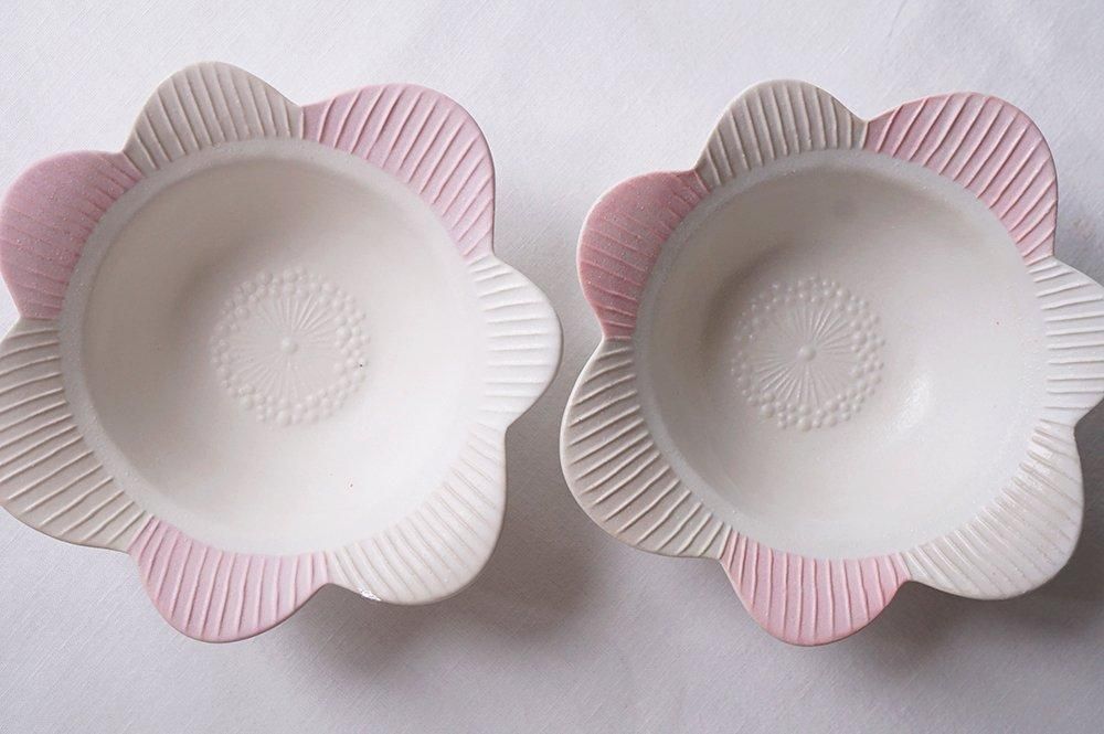 ホ26 しあわせ花小鉢 ピンク - 益子焼の小さな窯元「よしざわ