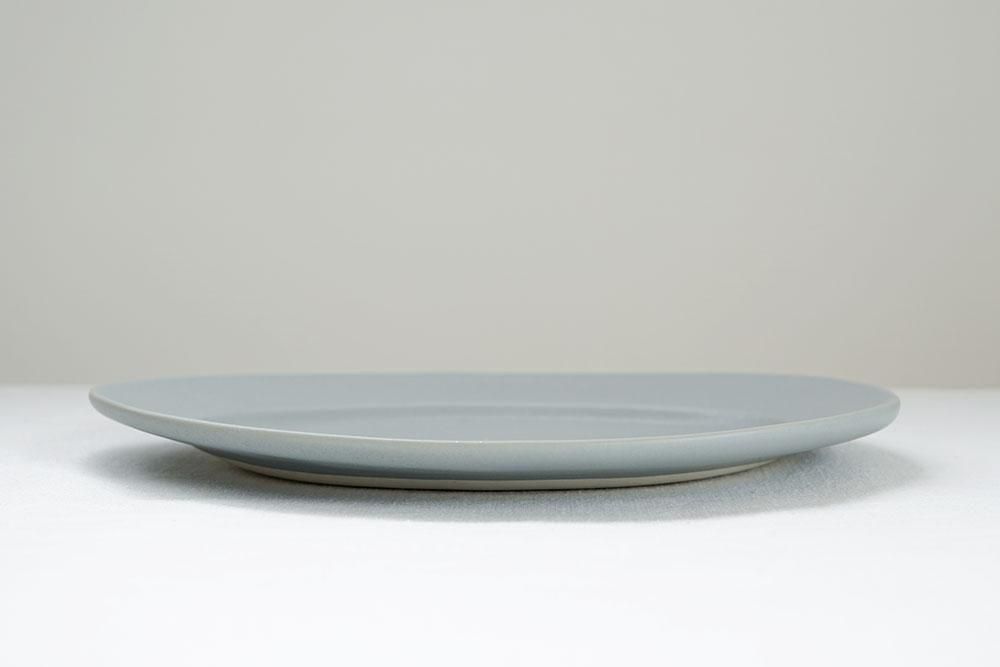 ワ45 グレー 楕円太リム皿 中 - 益子焼の小さな窯元「よしざわ窯