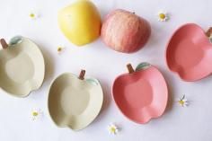 <img class='new_mark_img1' src='https://img.shop-pro.jp/img/new/icons13.gif' style='border:none;display:inline;margin:0px;padding:0px;width:auto;' />よ４　　りんご小鉢