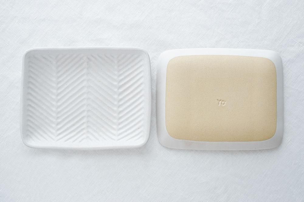 【新品未使用】よしざわ窯 長方形皿 ア29 ホワイト 線刻長方皿 中 - 益子焼の小さな窯元「よしざわ