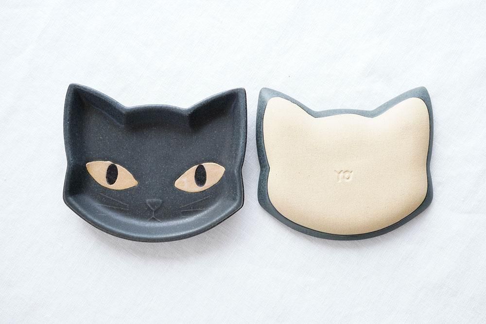 イ56 黒猫小皿 - 益子焼の小さな窯元「よしざわ窯」- 生活陶器