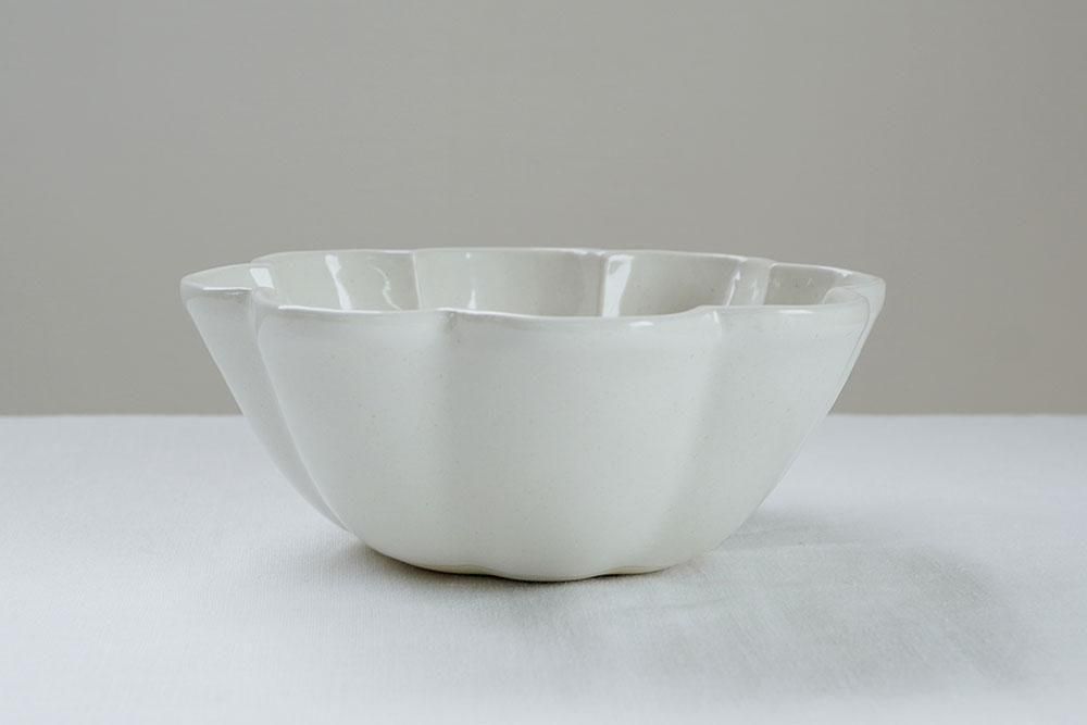 エ8 白いお花鉢 中 - 益子焼の小さな窯元「よしざわ窯」- 生活陶器
