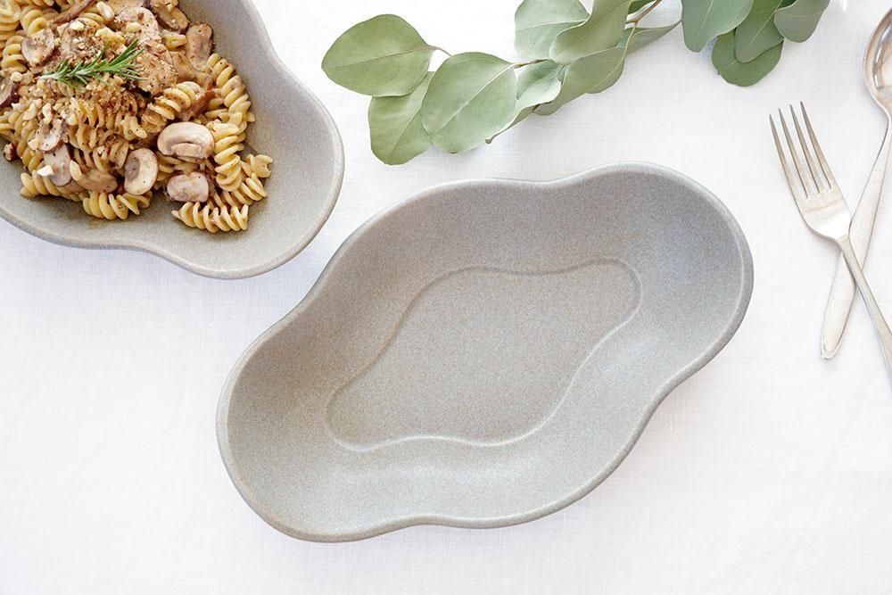 エ35 グレージュ 木瓜長鉢 - 益子焼の小さな窯元「よしざわ窯