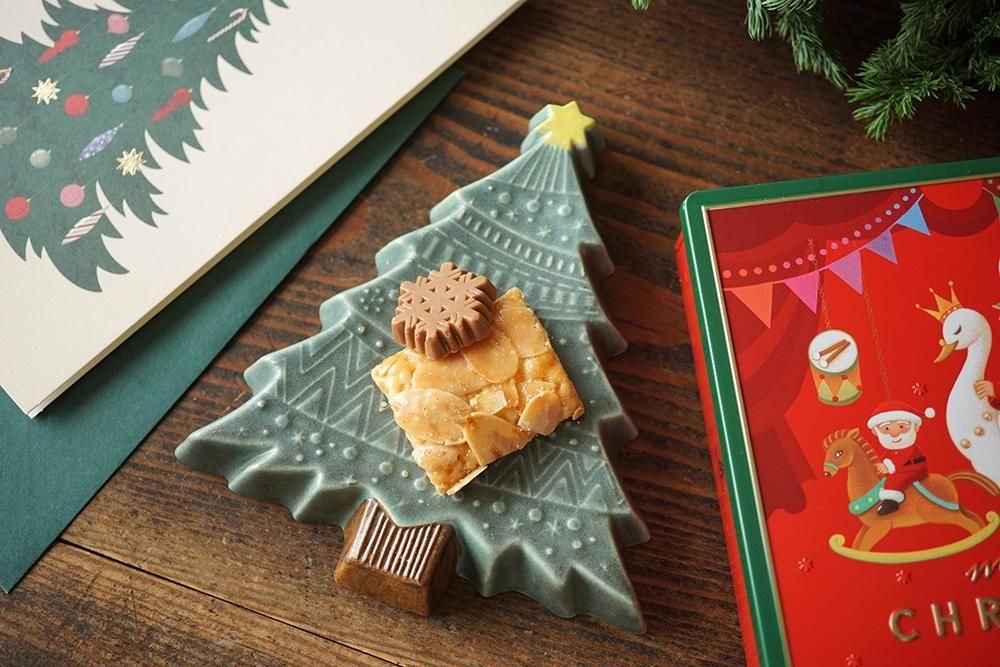 カ10 クリスマスツリーの小さな台皿 - 益子焼の小さな窯元「よしざわ