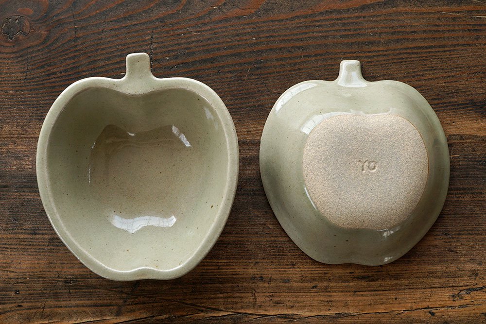 ワ３３ ペールグリーン りんご鉢 - 益子焼の小さな窯元「よしざわ窯」- 生活陶器「onthetable」