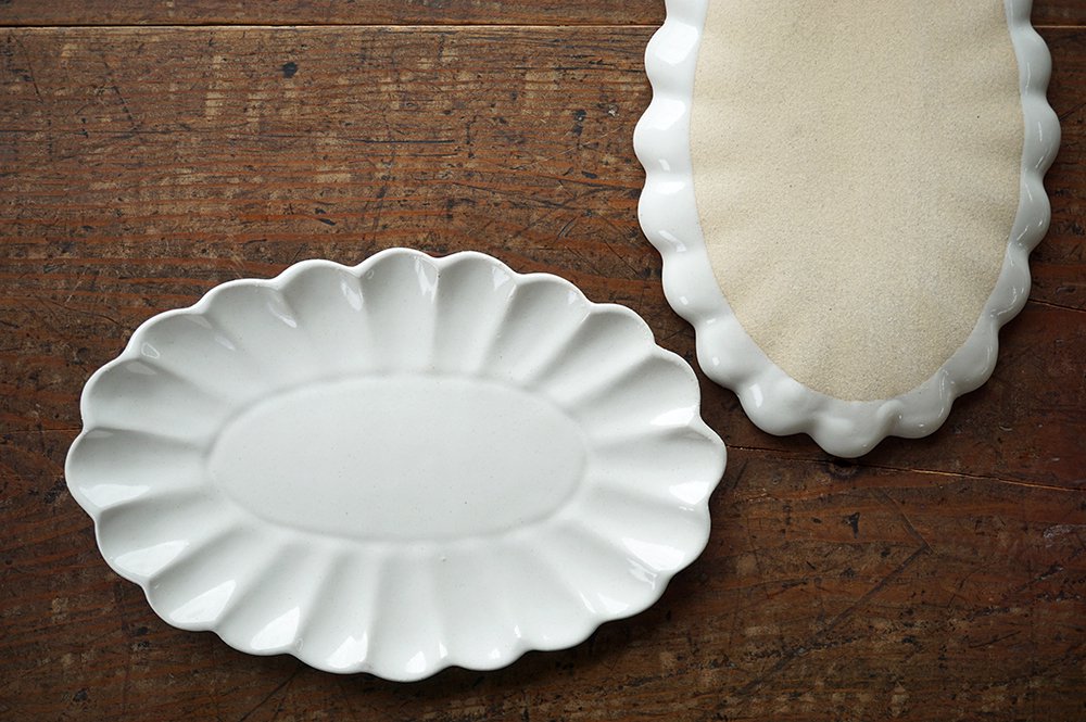 白い花楕円皿 平 中   益子焼の小さな窯元よしざわ窯  生活陶器