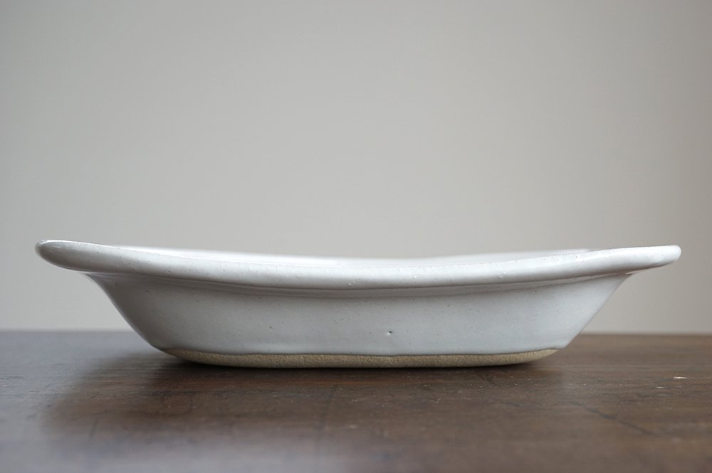 白い玉縁リム鉢 長方 - 益子焼の小さな窯元「よしざわ窯」- 生活陶器「onthetable」
