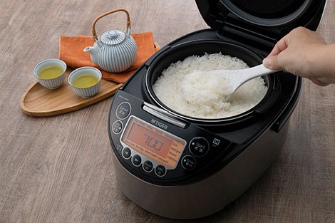 海外向け炊飯器】【220V-230V仕様】 タイガー魔法瓶 IH炊飯ジャー 5.5合炊き シルバーブラック JKT-F10W-SK