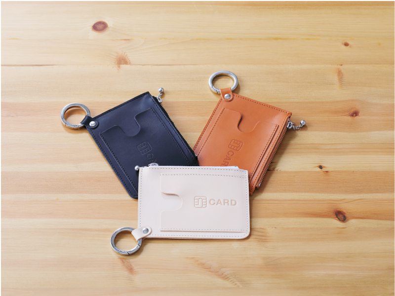 ぶら下げられるカードケース ナチュラル - JOLI ALL LEATHER ぶら下げられるカードケース ナチュラル - JOLI ALL LEATHER
