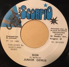 JUNIOR DEMUS / SIGN (USED)