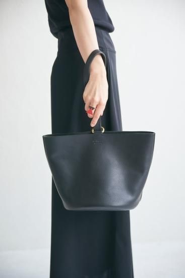ビビスール ななめがけバッグ 黒ドット 美品（どう見ても付録の