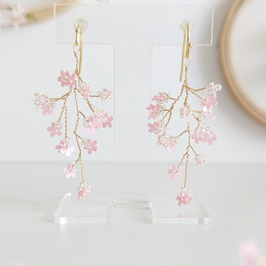 花スパンコール】5mm花 ミストピンク - オートクチュール刺繍の